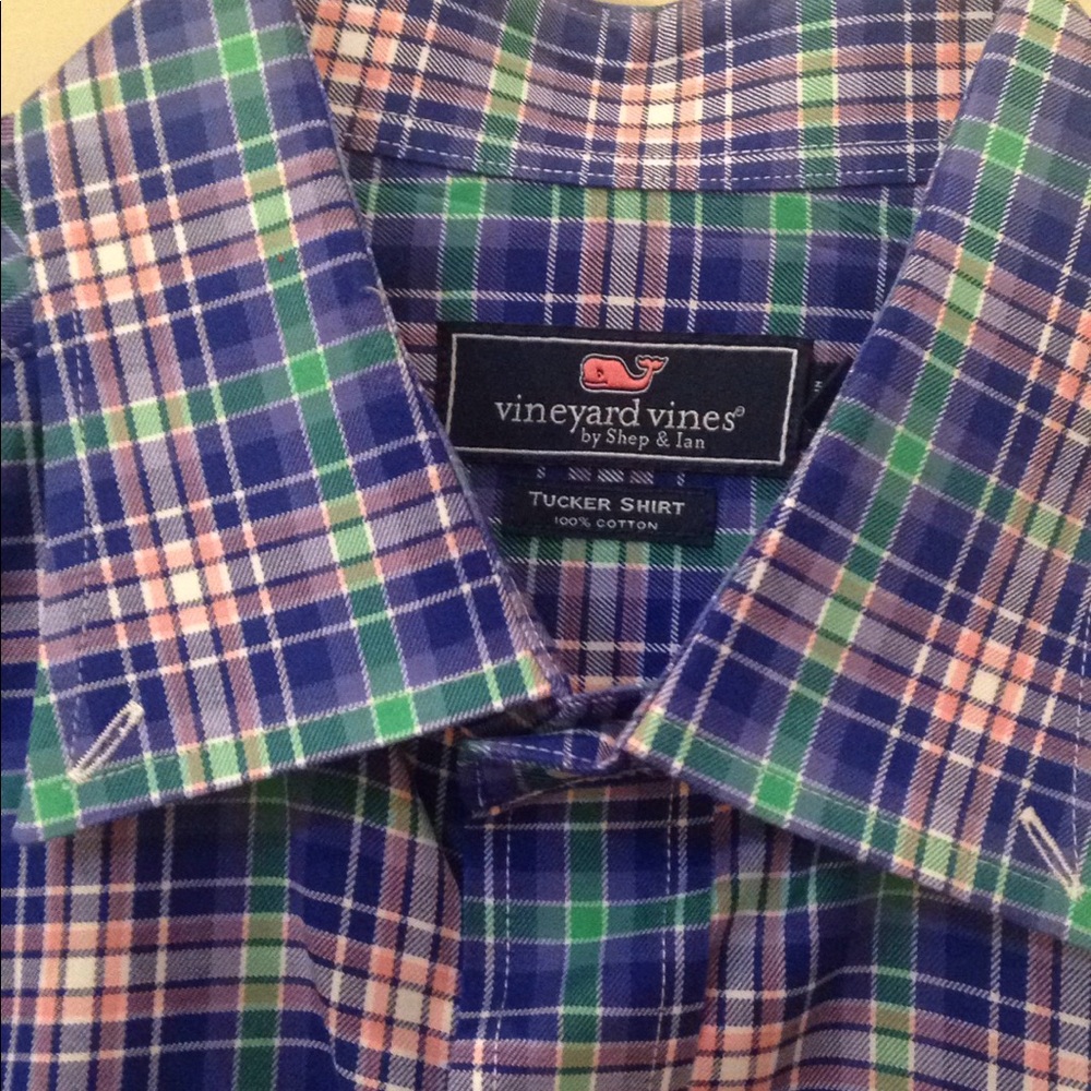Vineyard Vines button down shirt